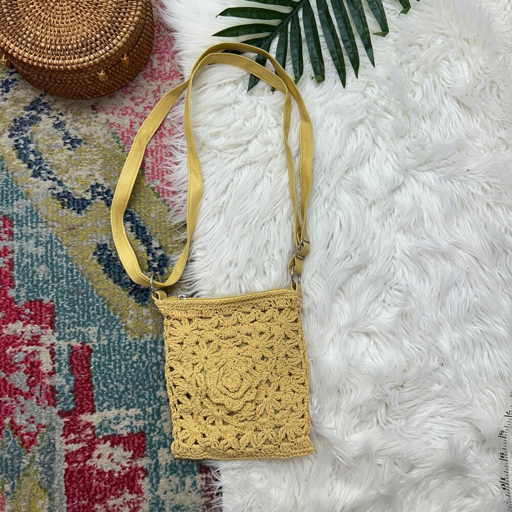 Vintage Unbranded Yellow Crochet Shoulder Bag Crossbody Purse Convertible Zip